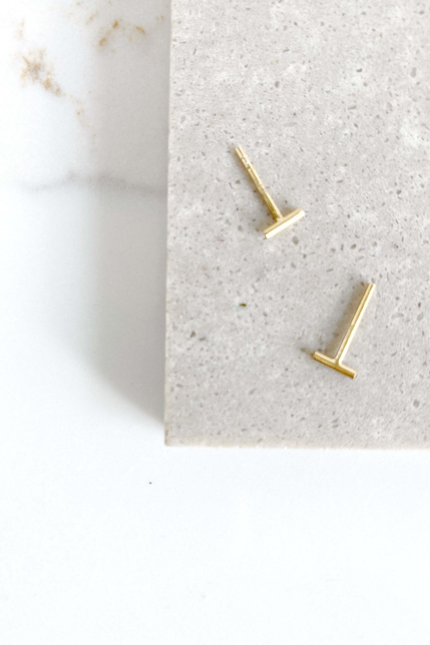 Small Bar Stud earrings